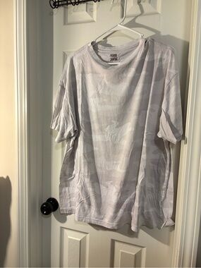 PINK Victoria's Secret White Camo Short-Sleeve T-Shirt